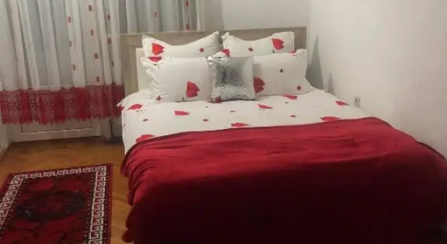 Casa la Raisa, Rezervovat Hotel Hotely v Hunedoara s parkováním, Parkování