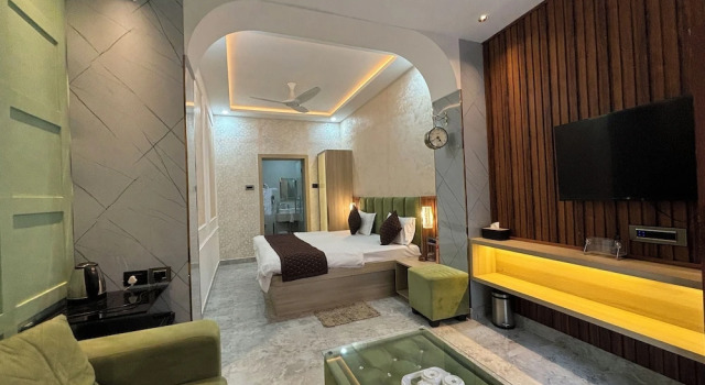 Номер Royal Hotel Ambassador