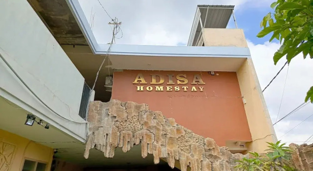 Adisa Homestay, Rezerwuj Pensjonat Tanie hotele w Malang, w pobliżu Taman Rekreasi Kota