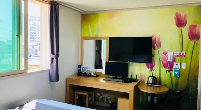 Номер Deluxe Hotel Joy near Camp Humphres