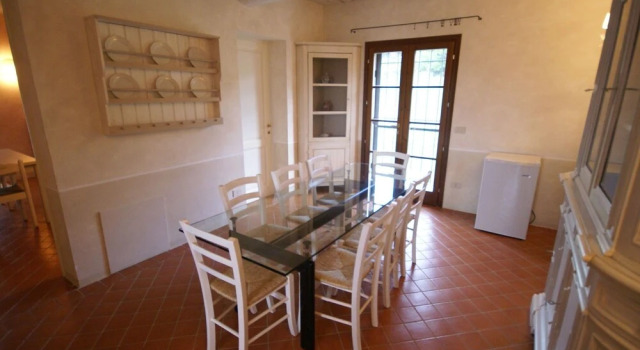 Luxury air Conditioned Villa With Private Pool on Large Grounds With Terrace, Prenota Villa Monteverdi Marittimo Toscana