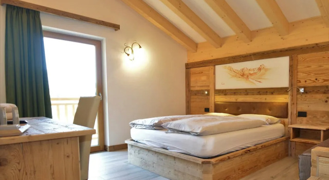 Wellness Hotel Dolomia, Забронировать Отель Отели Долины Валь-ди-Фасса с бассейном, Бассейн