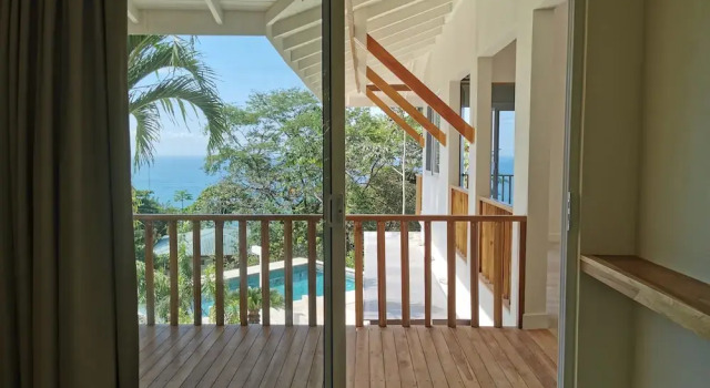Двухместный номер Superior с балконом Casa Luna - Private Villa with Ocean View, Pool, AC, Wi-Fi