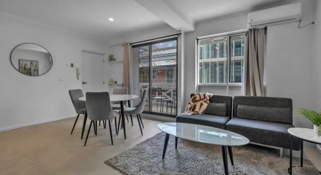 Central 1-bed Adelaide Apartment With Balcony, Book Lejlighed Adelaide 