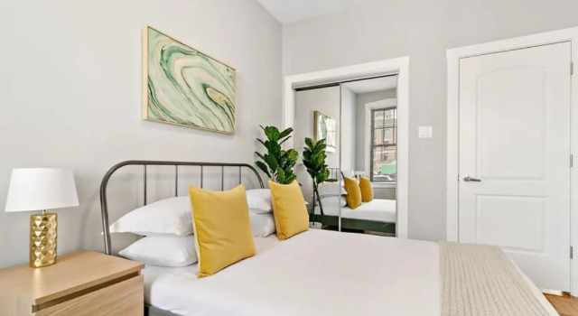Апартаменты Bright Spacious Apt, Comfy King Bed, 5 Location