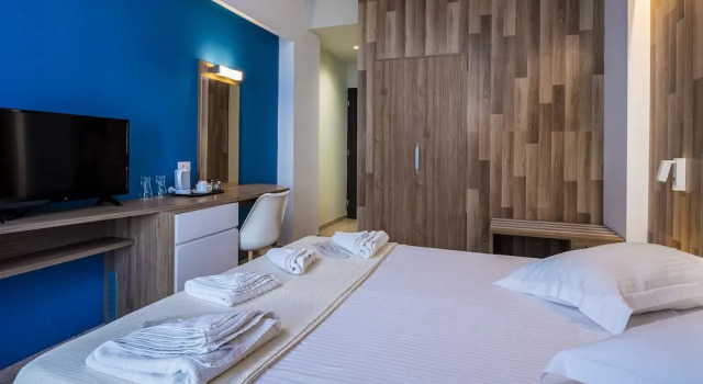 Двухместный номер Standard с балконом Olympia Hotel