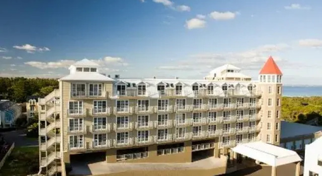Quality Suites Deep Blue, Забронировать Отель Отели в центре Уоррнамбул, в центре