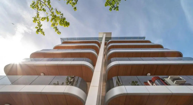 Апартаменты Elegant Residenza Monica Two Bedroom C6 Sleeps 6