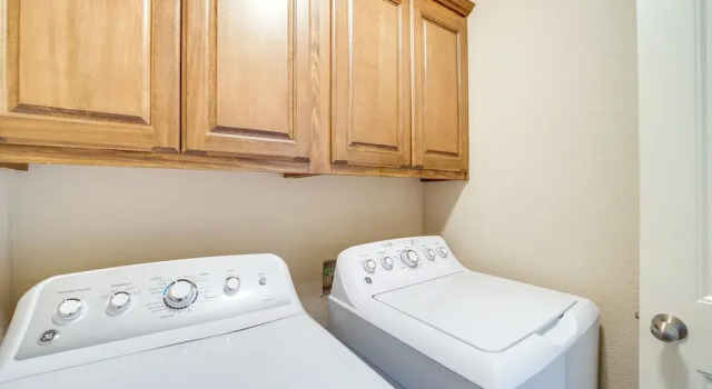 Central Bentonville Home With Fenced Yard!, Забронировать Дом для отпуска Виллы Бентонвилл, Вилла