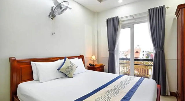 Номер Standard с балконом Sky Star Hotel Go Vap
