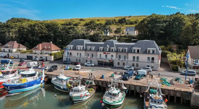 Кровать в общем номере ibis Bayeux Port En Bessin