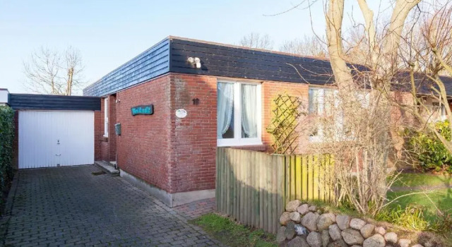 Bungalow-Finlandia, Забронировать Отель Отели Вестерланд с парковкой, рядом с Аквапарк "Зюлтер Велле", Парковка