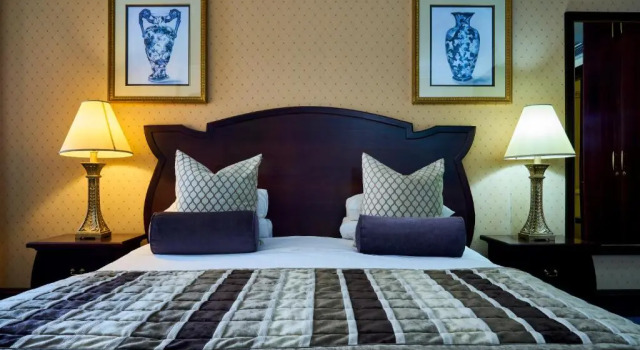 1 makuuhuone Kahden hengen Sviitti puutarhanäkymä Mövenpick Hotel Windhoek