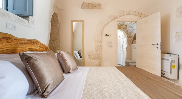 2456 Trullo Venti by Perle di Puglia, Book Feriehus Villaer i Valle d'Itria, Villa