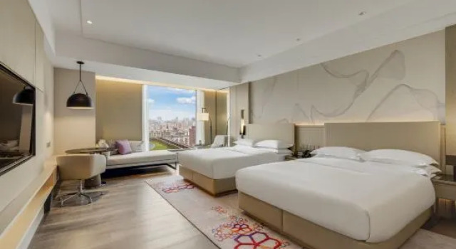 Номер Standard Kaohsiung Marriott Hotel