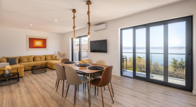 Amazing Apartment in Dramalj With 2 Bedrooms and Wifi