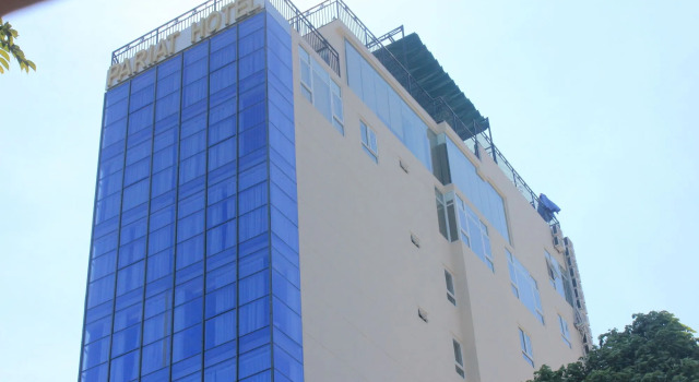 Pariat River Front Hotel, Забронировать Отель Отели Дананга муниципалитета с парковкой, Парковка