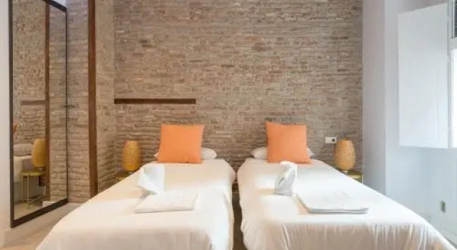Te1A-El Teatro Brick Wall Suite Prime Location, Забронировать Апартаменты/квартира Апартаменты Малаги, рядом с Salamanca Market, Апартаменты/квартира