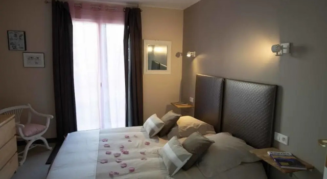 Le Clos de Sylvie, Rezervasyon Otel Prades otoparklı oteller, Otopark