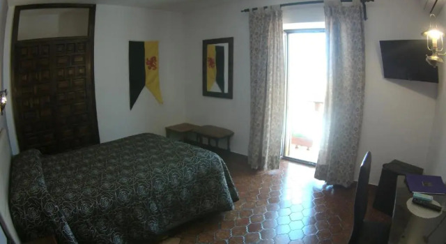 Семейный номер Standard с балконом Hostal Marqués de Zahara