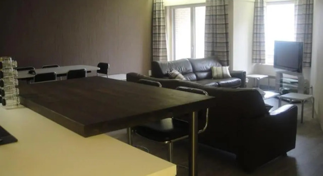 Koksijde Appt 6-8 p.,tout confort, Rezerwuj Hotel Hotele w Bruksela z parkingiem, Parking