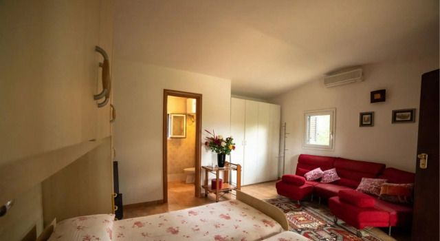 Villa with Private pool in Oria-Villa Chiara, Book Villa Sommerhuse i Oria, Hytte