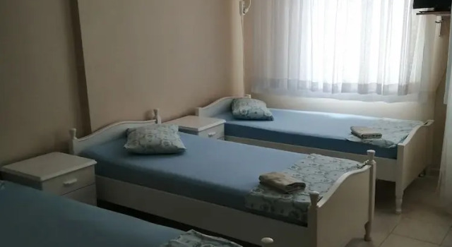 Трёхместный номер Standard с балконом Gedik Pansiyon