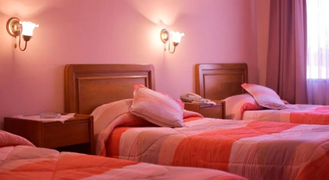Hotel Gran Libertador, Забронировать Отель Отели департамента Потоси с завтраком, Завтраки