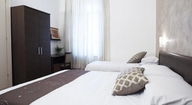 Standard Triple room Hotel Capri