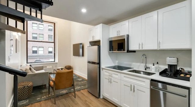 Люкс The Ledger Residences by Sosuite - Old City