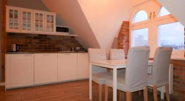 Vintage Apartment Sopot, Varaa Huoneisto Hotellit Pommeri pysäköinnillä, Pysäköinti