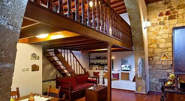 Коттедж Мансарда с балконом Traditional Cretan Stone House 2
