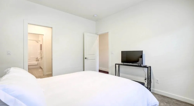 Beautiful Townhome - Steps to Downtown Boise, Забронировать Апартаменты/квартира Отели в центре Бойсе, в центре