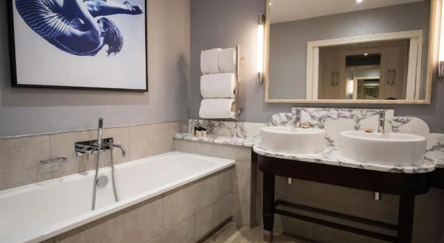 Двухместный номер Standard The Beverley Arms Hotel