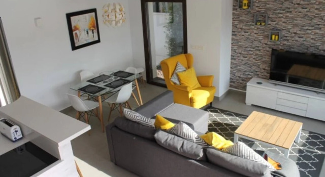 Luxurious Villa sleeps 6 with Private Pool LM1, Book Villa San Fulgencio Valencia Community