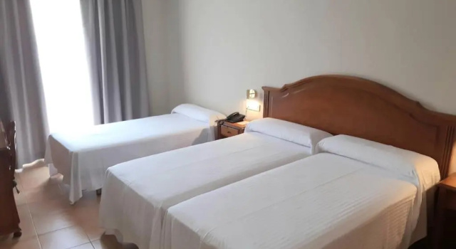 Трёхместный номер Standard Hotel Almijara - Mares