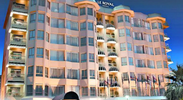 Двухместный полулюкс Le Royal Hotel