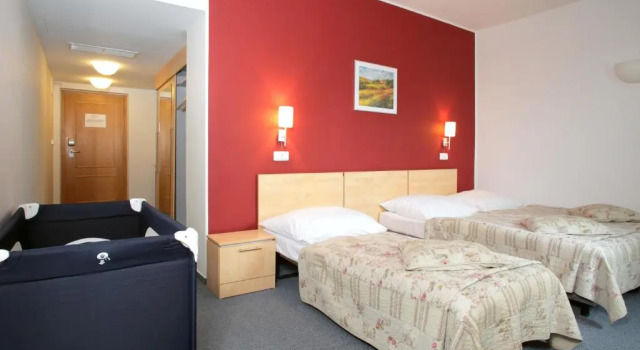 Апартаменты Hotel Chvalská Tvrz