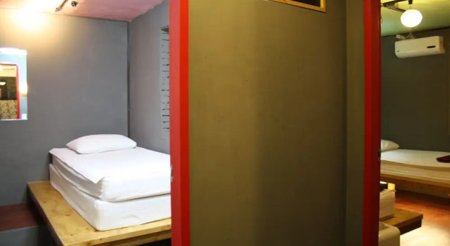 Camera Deluxe Mr.Comma Guesthouse - Hostel