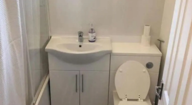 Апартаменты с 2 комнатами с видом на город Small Modern Comfortable 2 Bedroom Apartment - Cmyr
