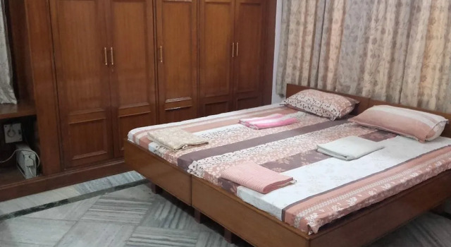Anjani Mansion Guest House, Rezerwuj Pensjonat Begumpet 