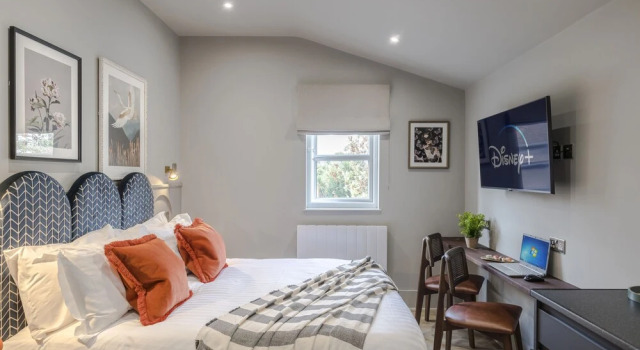 Your Apartment Tooting