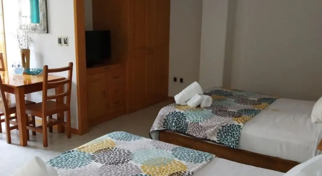 Семейный люкс с балконом Suites Sevilla
