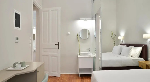 Двухместный номер Superior 1900 ATHENIAN HOUSE