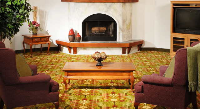 Brookwood Inn Branson, Забронировать Отель Отели Table Rock Lake с парковкой, Парковка
