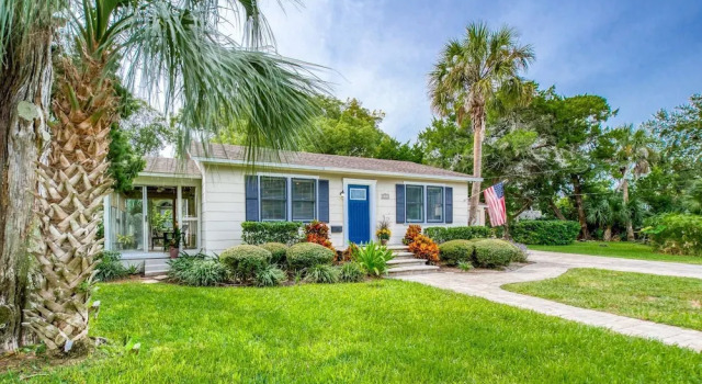 Коттедж Bleu Daze Cottage