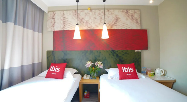 Двухместный номер Standard ibis Chengdu Kehua Hotel