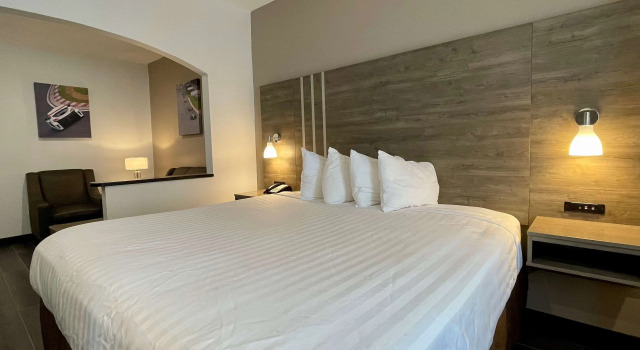 Двухместный люкс Best Western Roanoke Inn & Suites