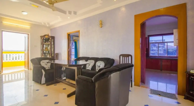 OYO 18739 Home Spacious 2BHK Sangolda