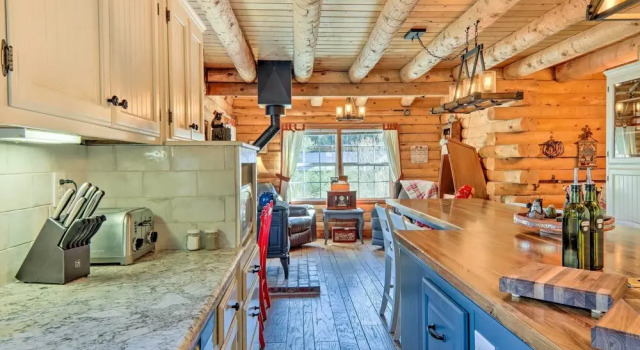 Pine Mountain Club Log Home with Deck and Grill, Réserver Hôtel Pine Mountain Club 